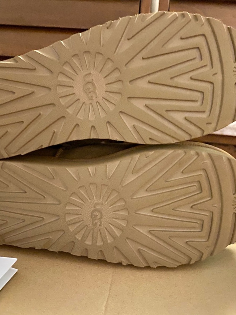UGG Mini Platform Boot - Chestnut - Picture 2 of 4